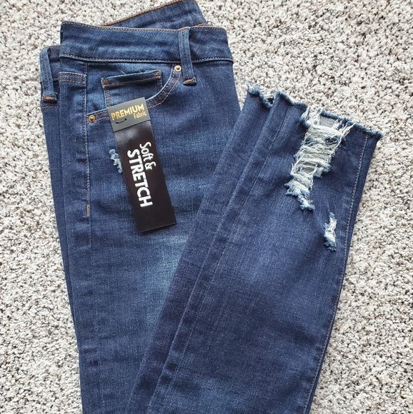 Jeans - Picture 4 of 5